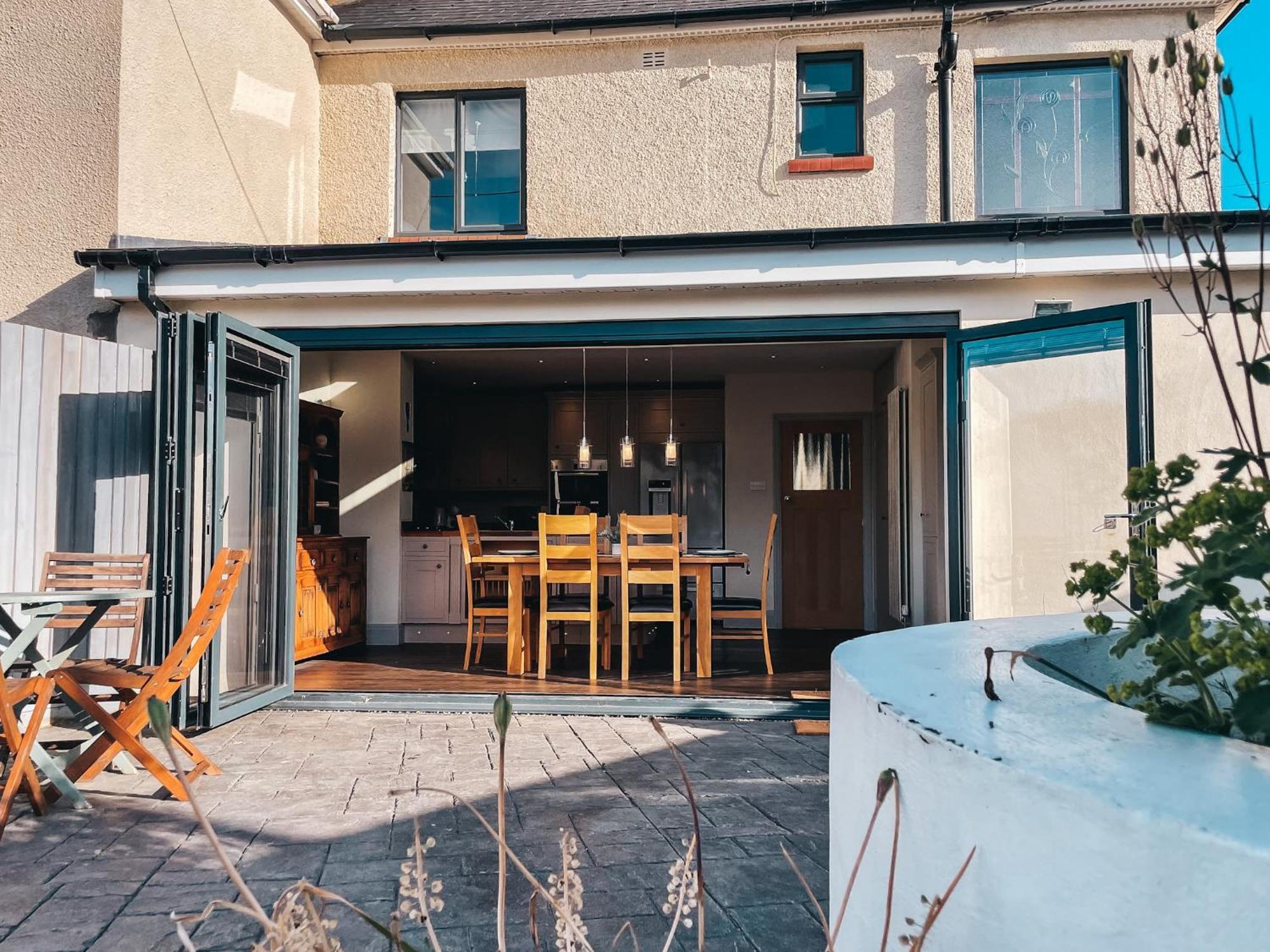 Ty Fry Gardens Villa คาร์ดิฟฟ์ ภายนอก รูปภาพ